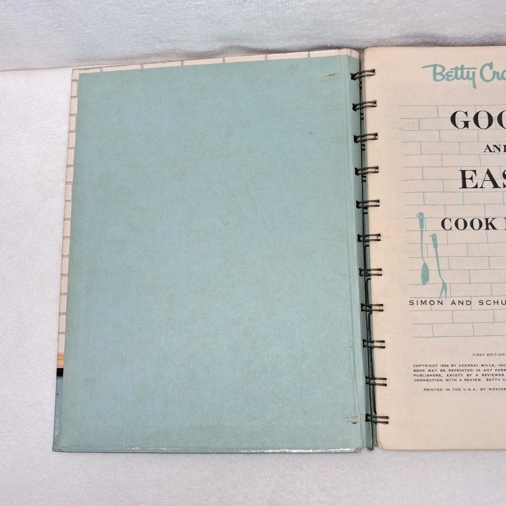 Vtg Betty Crocker's Good and Easy Cookbook 1954 1st Edition 3rd Printing Wire